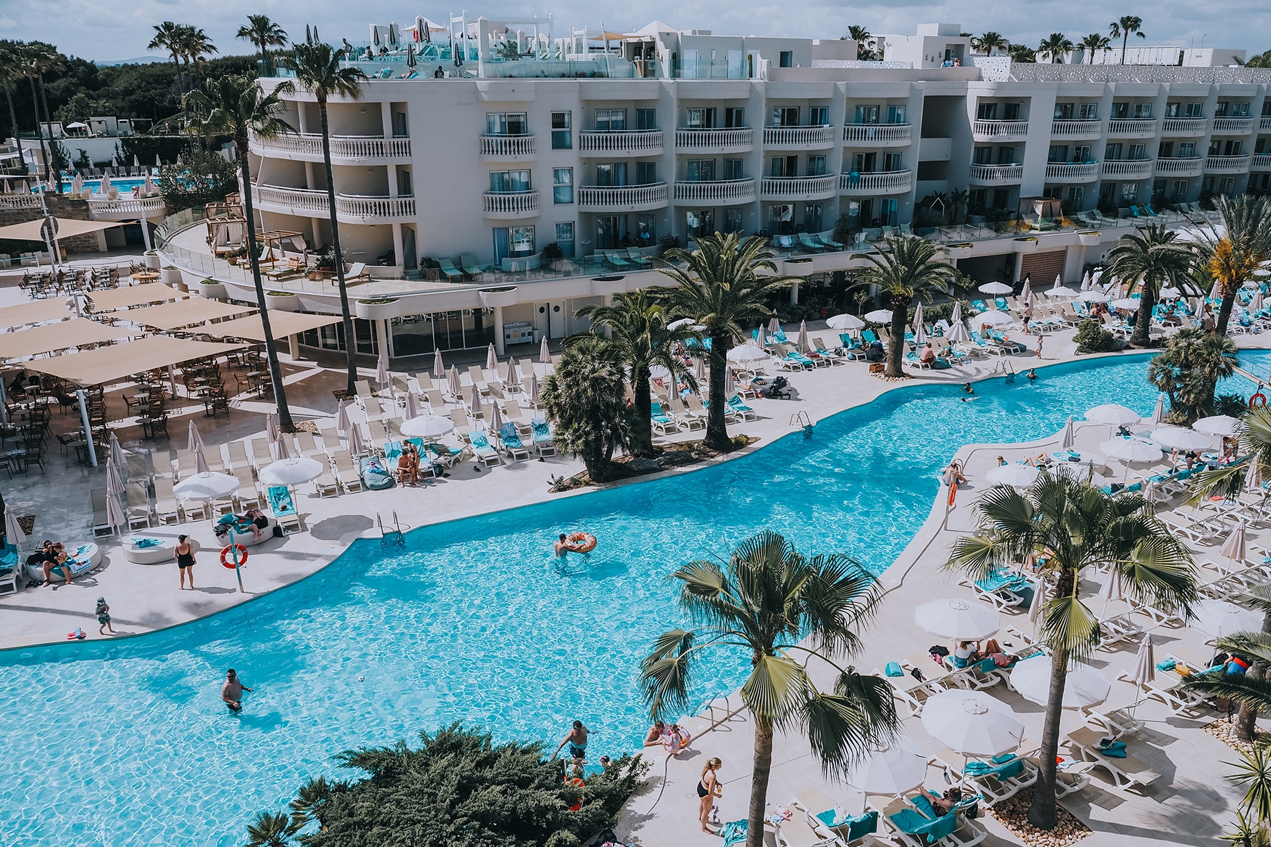 Mit Dem Linienbus Vom Flughafen Mallorca Zu Iberostar Alcudia Park www.travelisto.net